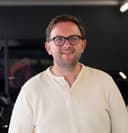 Nick van Beeten, eigenaar ECC Electric Car Company